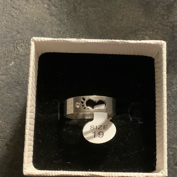 BN Stainless Steel Ring with Baby Foot & Clear Stone - Picture 2 of 2